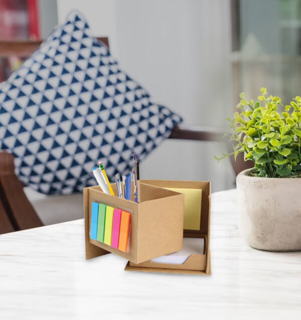 Eco-Friendly Penstand With Sticky Notes